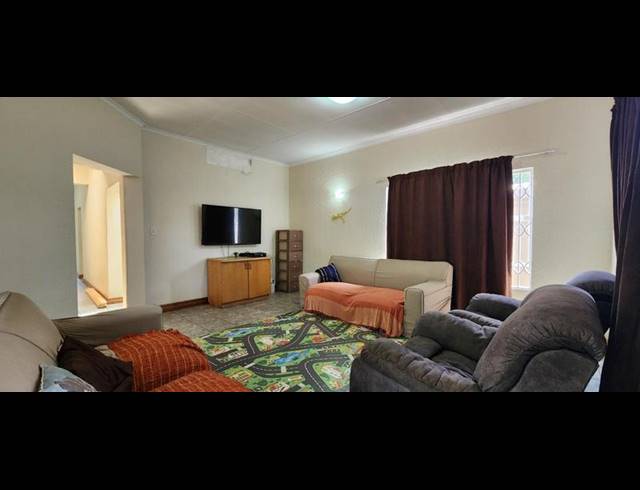 4 BEDROOM HOUSE FOR SALE IN VERWOERDPARK